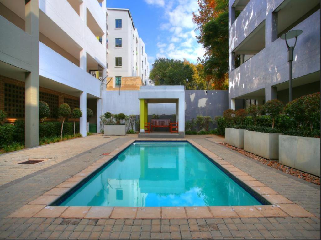 Perfect Traveler'S Apartment Sandton Exterior photo